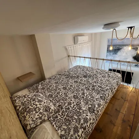 Genuar Center 4 Apartment *