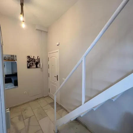Apartment Genuar Center 4 *