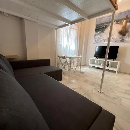 Genuar Center 4 Apartment *